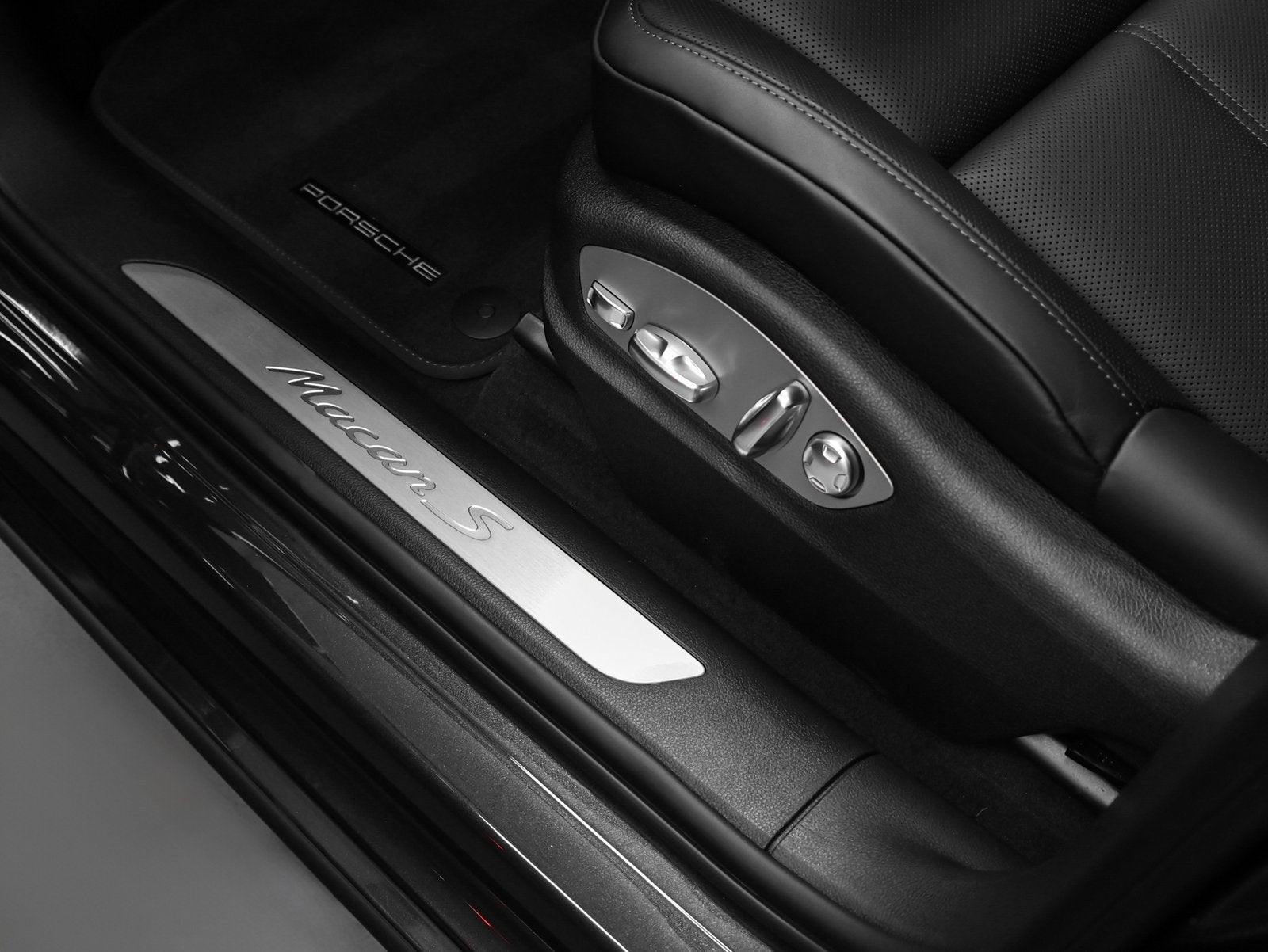 2026 Porsche Macan Macan S