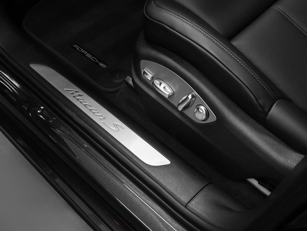 2026 Porsche Macan Macan S