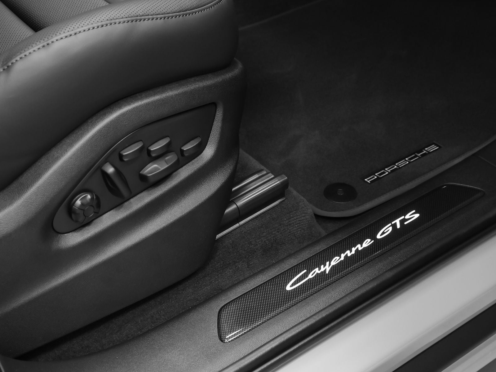 2026 Porsche Cayenne GTS