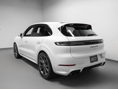 2025 Porsche Cayenne GTS