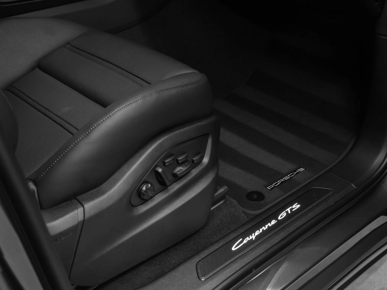 2026 Porsche Cayenne Cayenne GTS