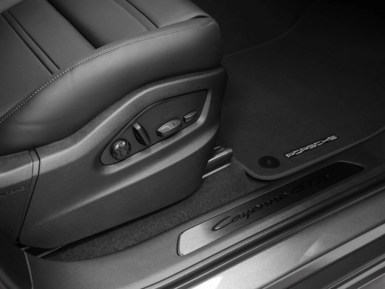 2026 Porsche Cayenne Cayenne GTS