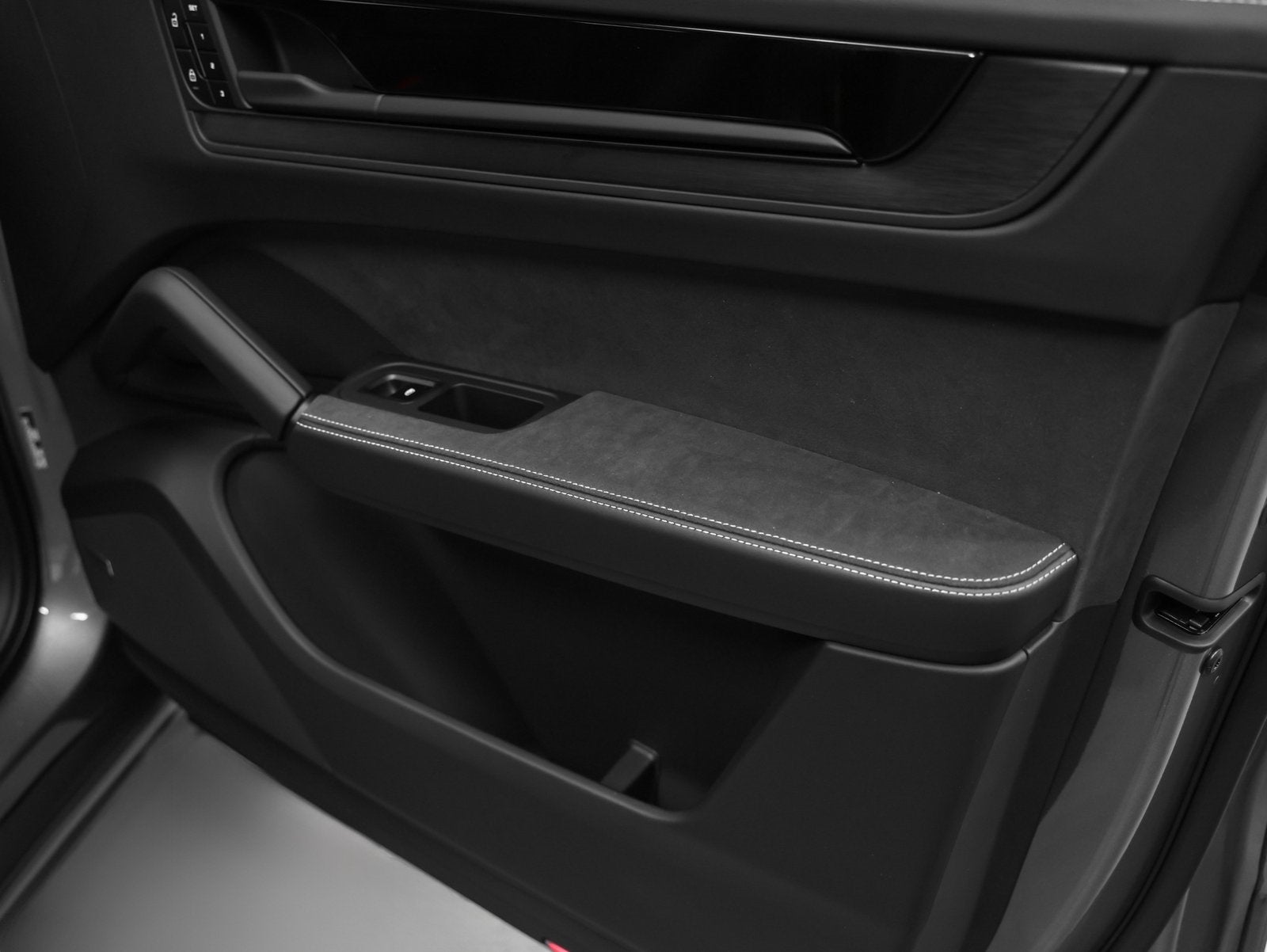 2026 Porsche Cayenne Cayenne GTS