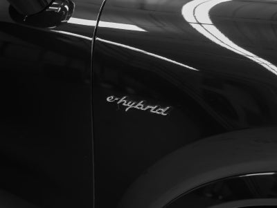 2023 Porsche Cayenne Turbo S E-Hybrid