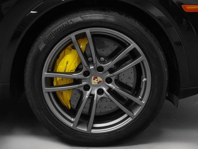 2023 Porsche Cayenne Turbo S E-Hybrid