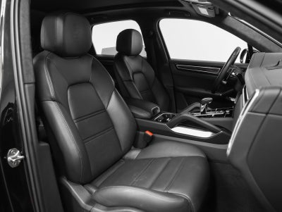 2023 Porsche Cayenne Turbo S E-Hybrid