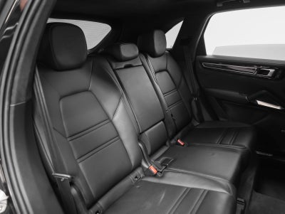 2023 Porsche Cayenne Turbo S E-Hybrid