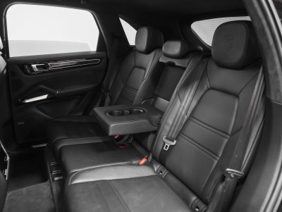 2023 Porsche Cayenne Turbo S E-Hybrid