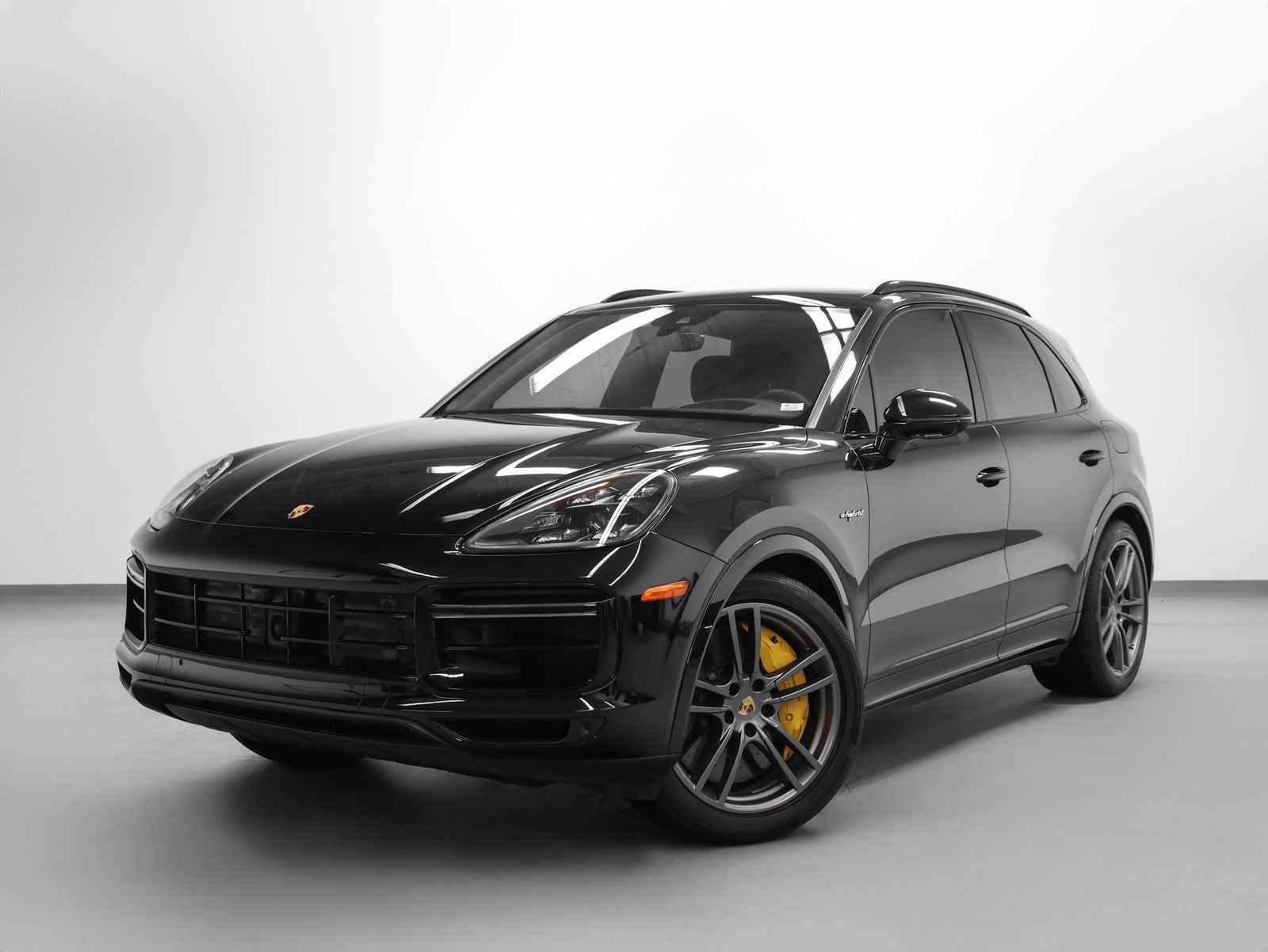 2023 Porsche Cayenne Turbo S E-Hybrid