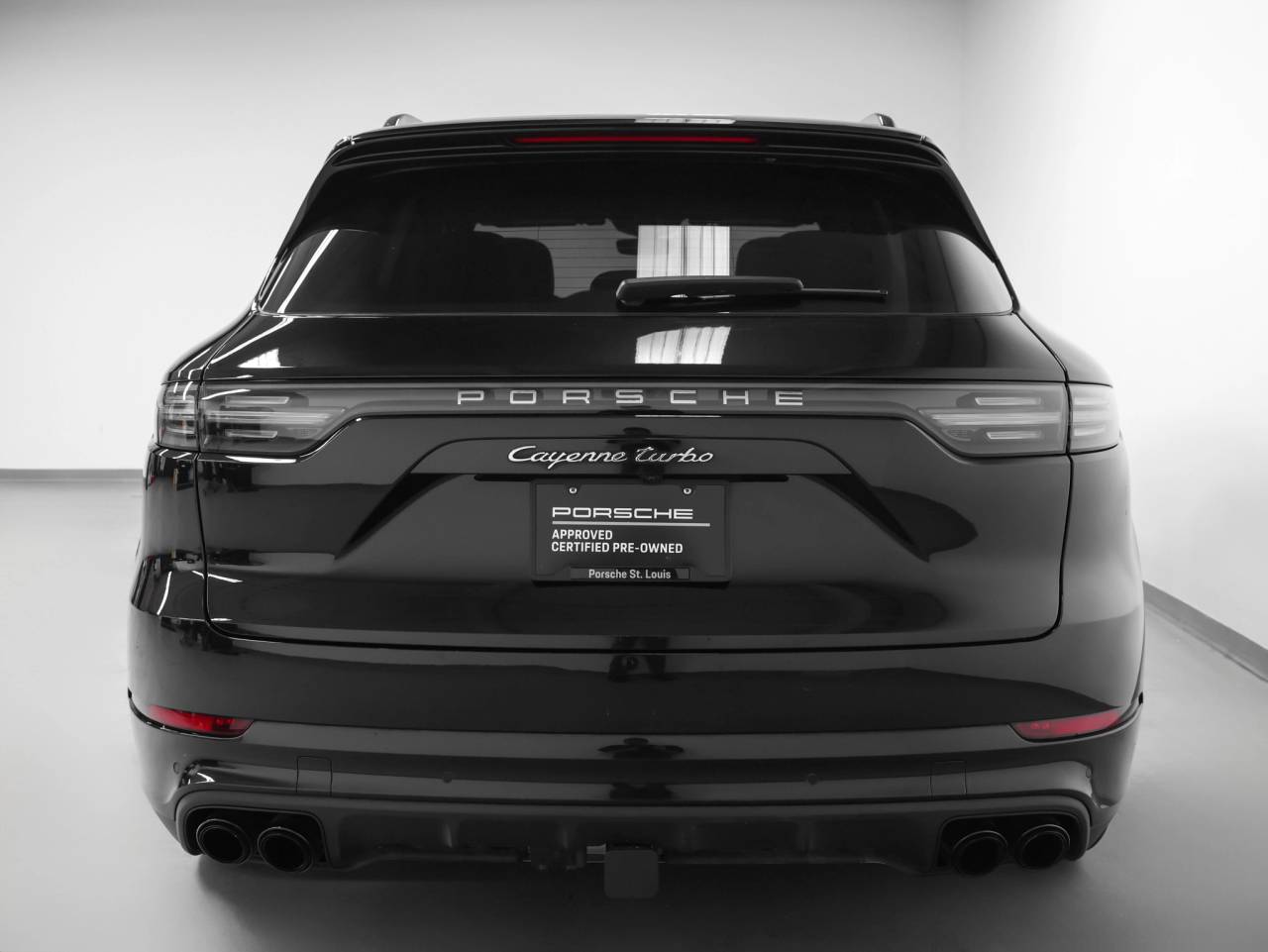 2023 Porsche Cayenne Turbo S E-Hybrid