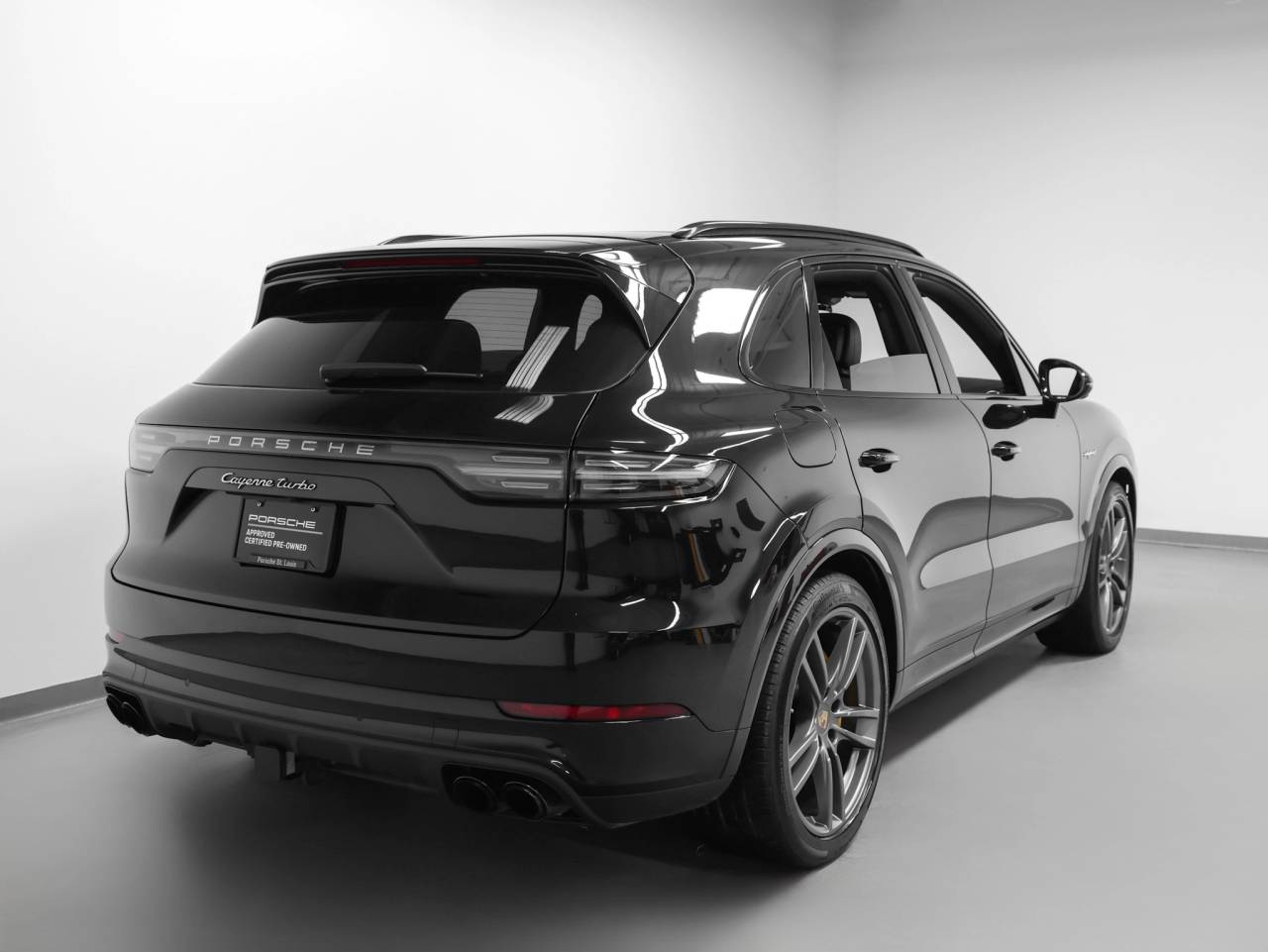 2023 Porsche Cayenne Turbo S E-Hybrid