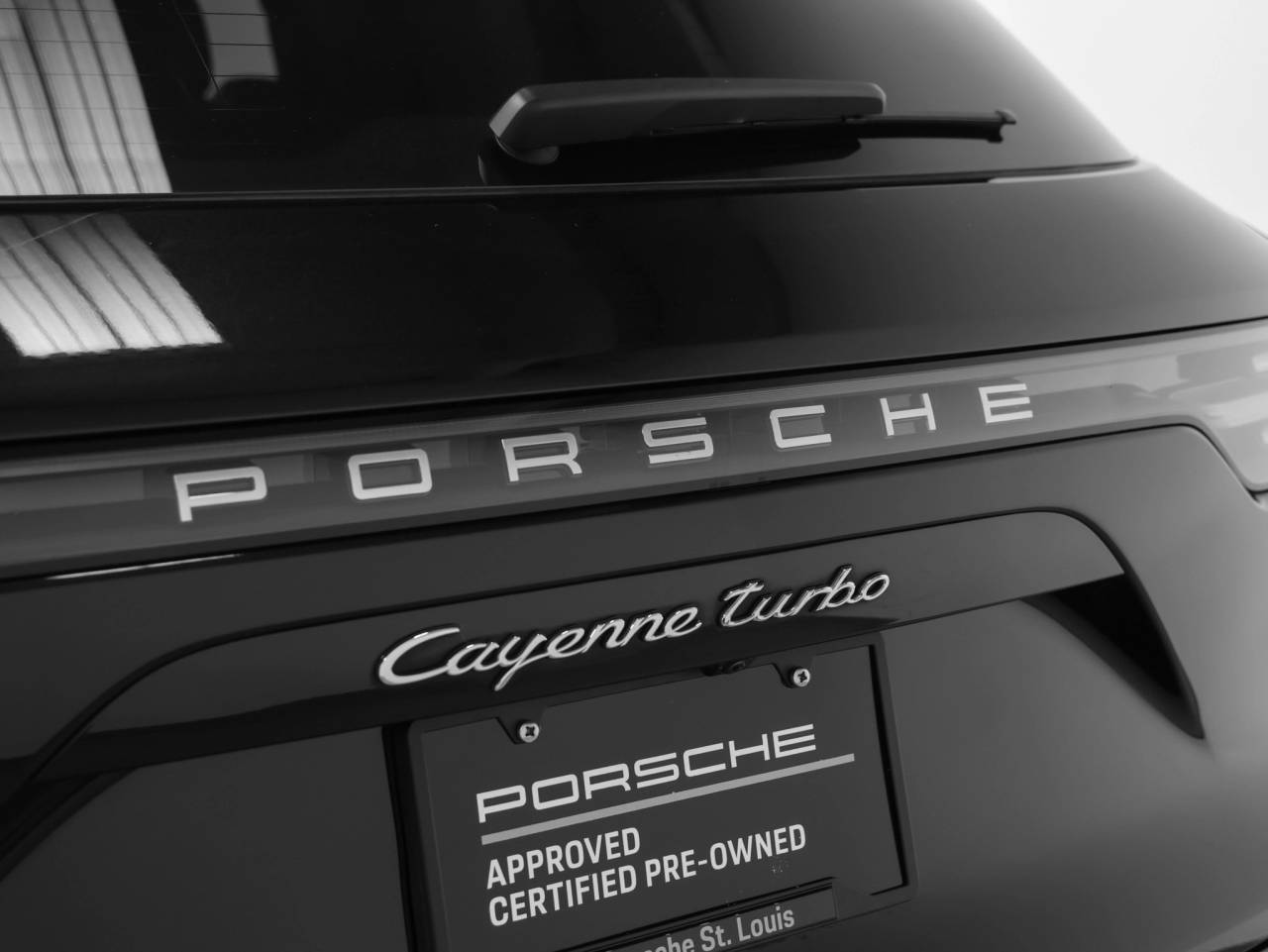 2023 Porsche Cayenne Turbo S E-Hybrid