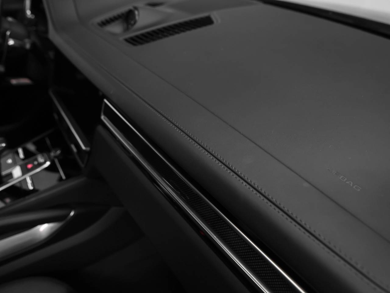 2023 Porsche Cayenne Turbo S E-Hybrid