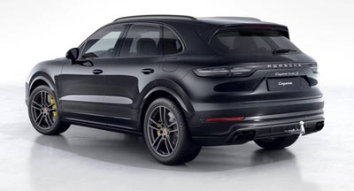 2023 Porsche Cayenne Turbo S E-Hybrid