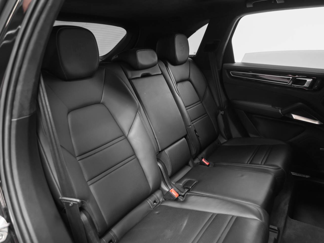 2023 Porsche Cayenne Turbo S E-Hybrid