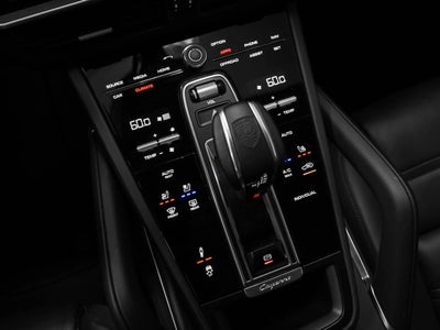 2023 Porsche Cayenne Turbo S E-Hybrid