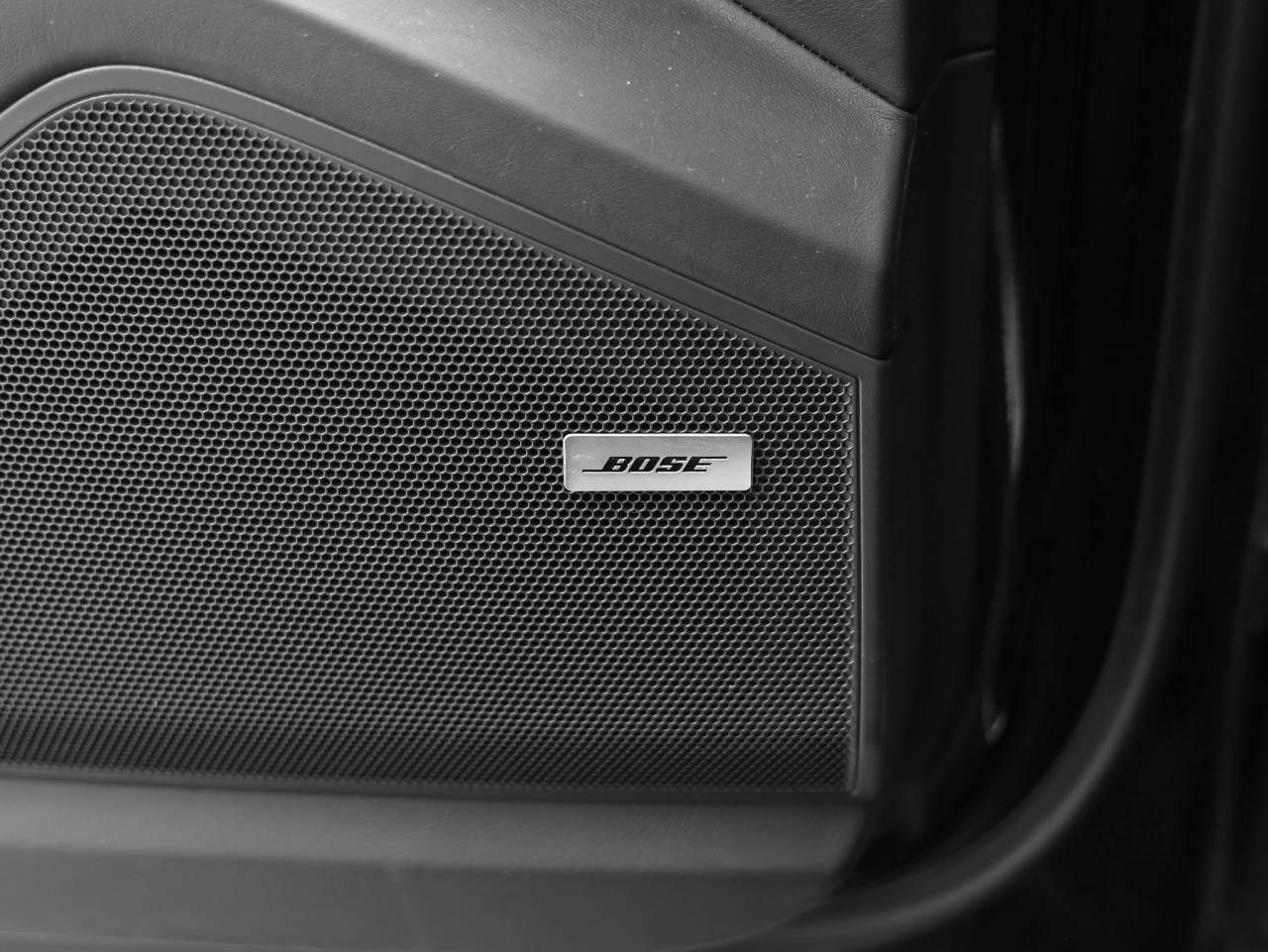 2023 Porsche Cayenne Turbo S E-Hybrid
