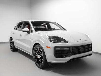 2026 Porsche Cayenne Turbo E-Hybrid