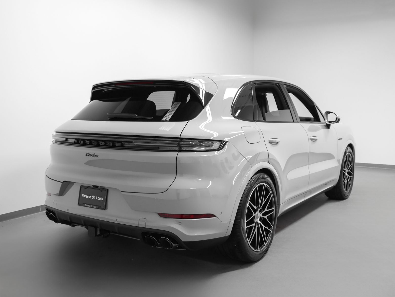 2026 Porsche Cayenne Turbo E-Hybrid