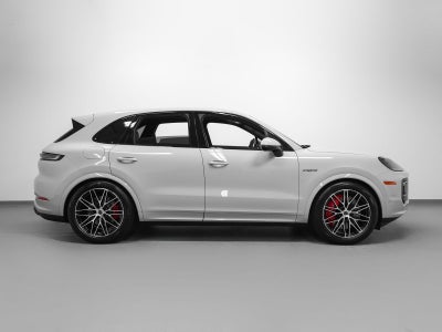 2026 Porsche Cayenne Turbo E-Hybrid