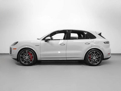 2026 Porsche Cayenne Turbo E-Hybrid