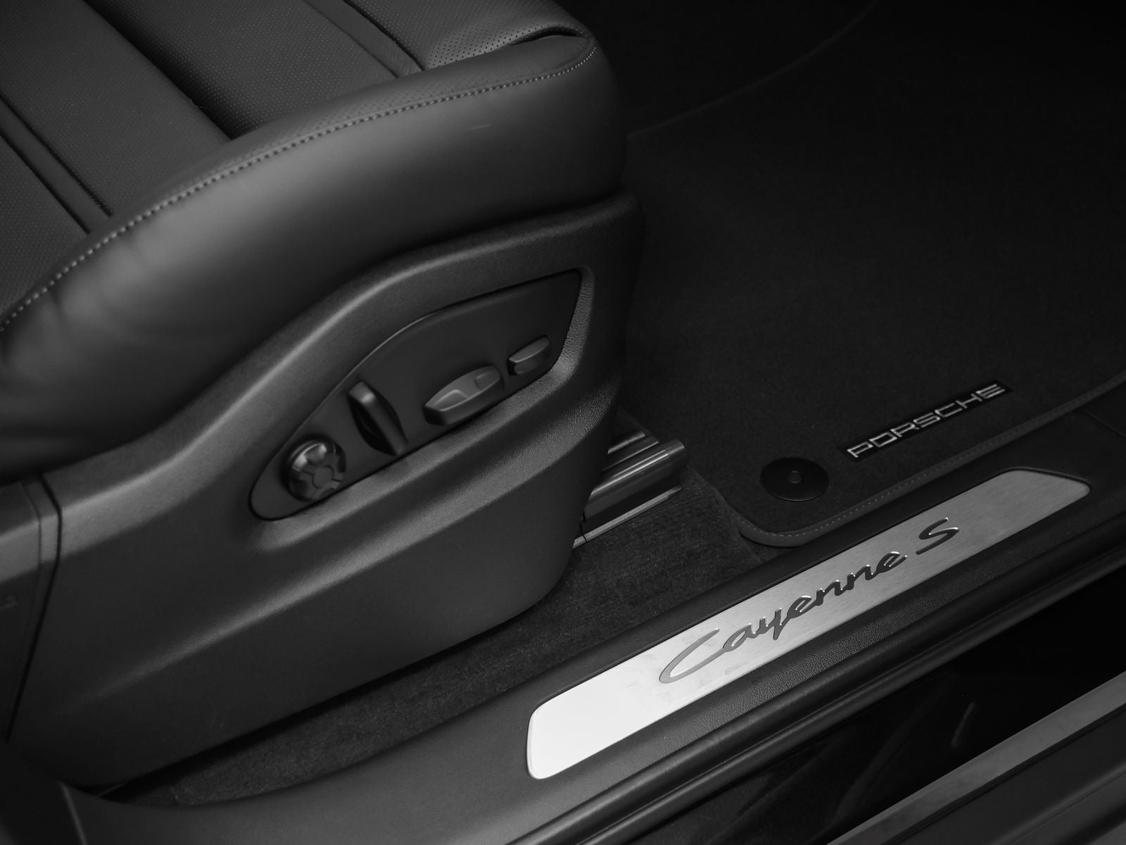 2026 Porsche Cayenne S E-Hybrid