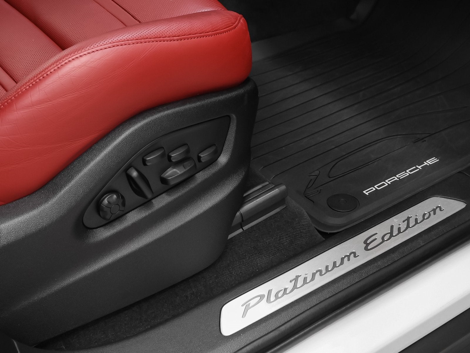 2022 Porsche Cayenne Cayenne Coupe Platinum Edition