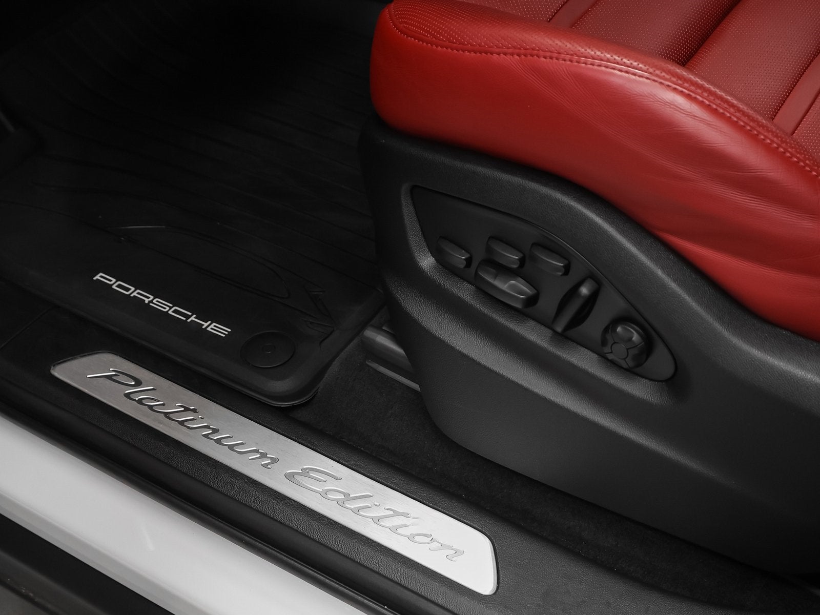 2022 Porsche Cayenne Cayenne Coupe Platinum Edition