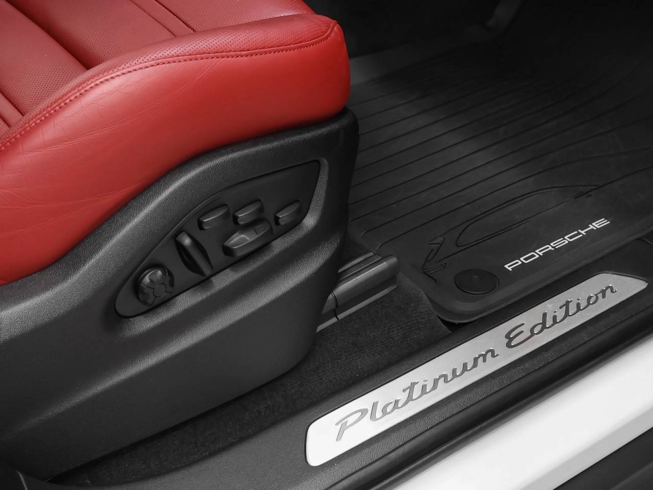 2022 Porsche Cayenne Cayenne Coupe Platinum Edition