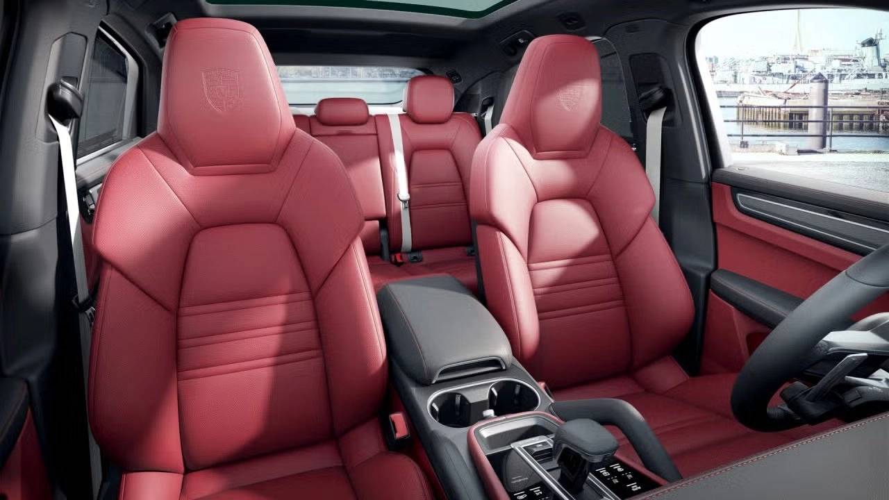 2022 Porsche Cayenne Cayenne Coupe Platinum Edition