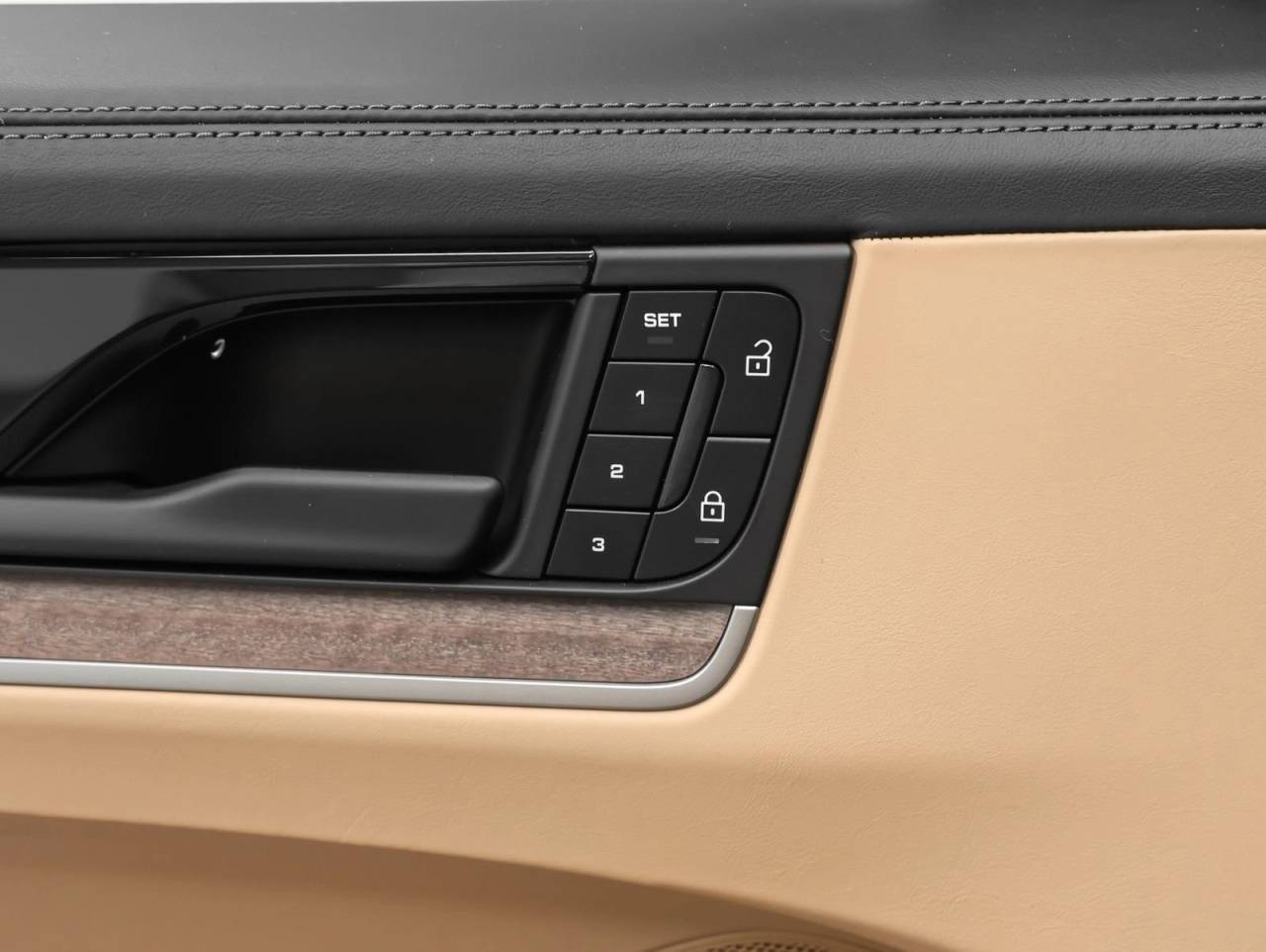 2024 Porsche Cayenne Coupe