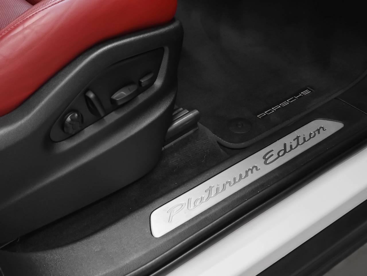 2022 Porsche Cayenne Cayenne Coupe Platinum Edition