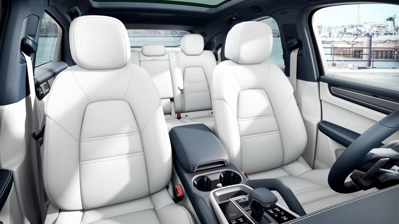 2023 Porsche Cayenne Cayenne Coupe Platinum Edition