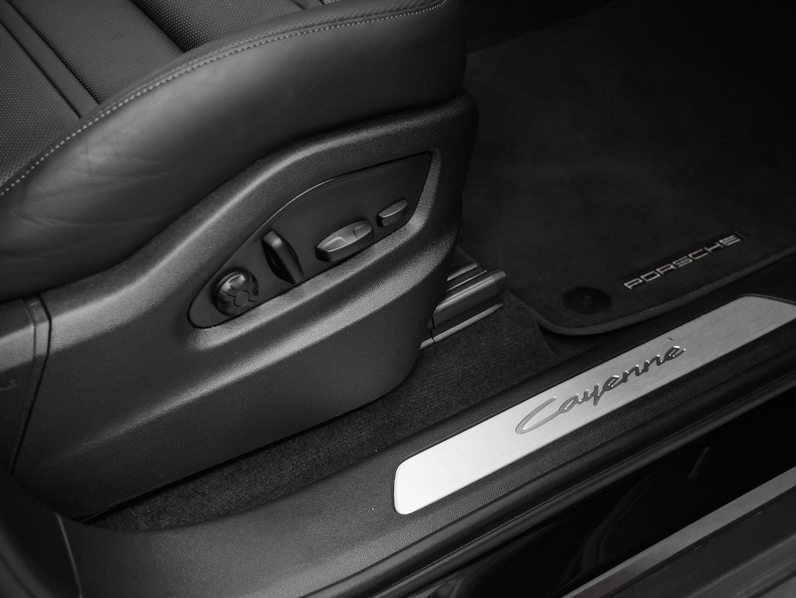 2024 Porsche Cayenne Coupe Base
