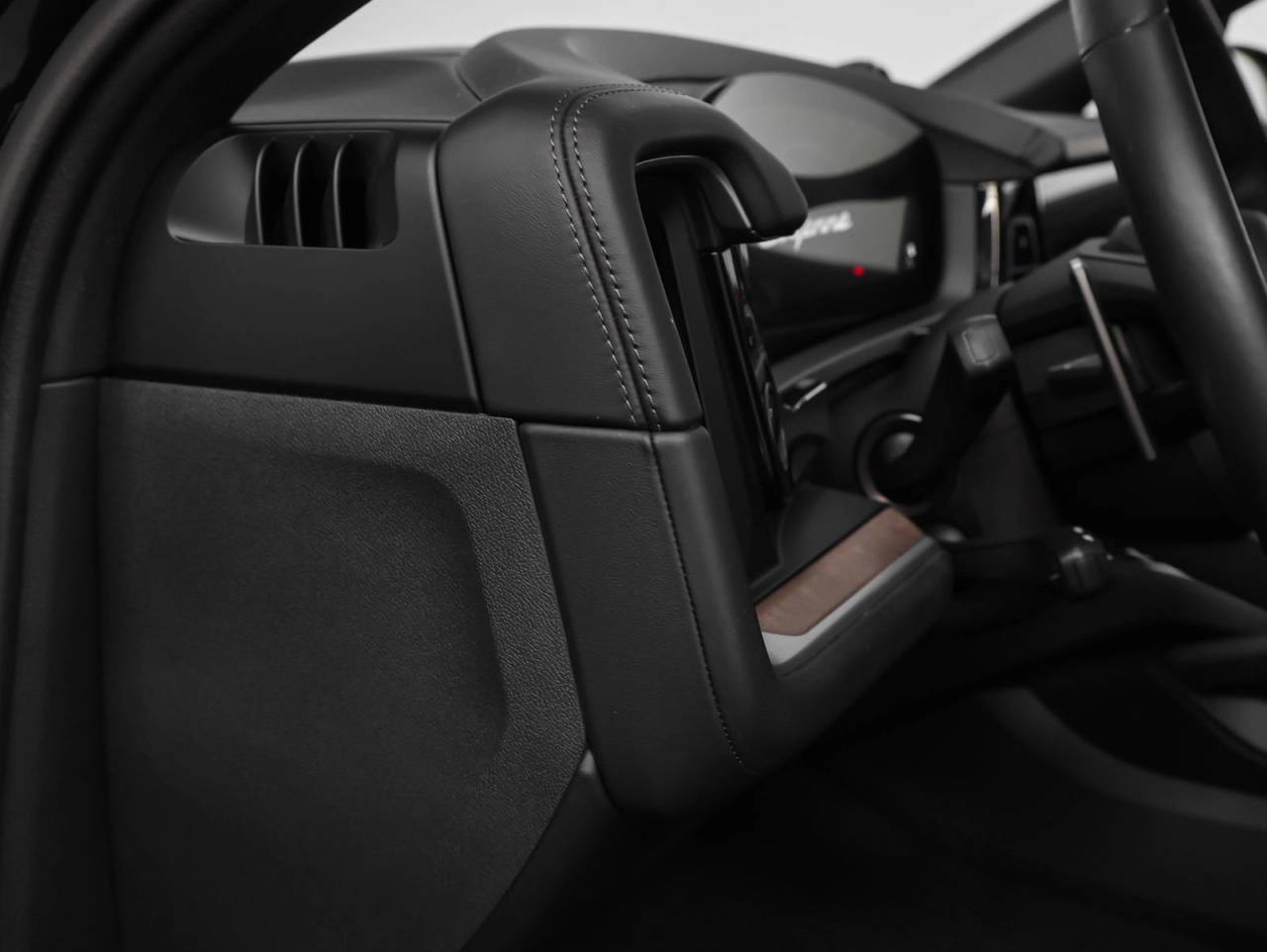 2024 Porsche Cayenne Coupe