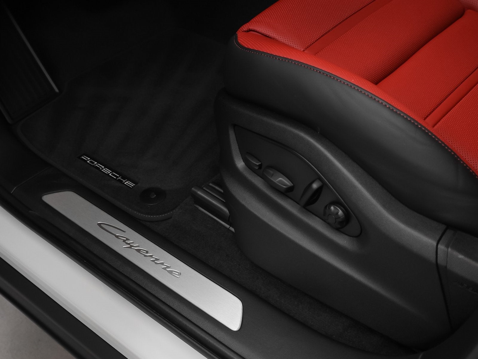 2026 Porsche Cayenne Coupe Base