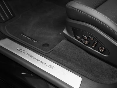 2026 Porsche Cayenne Cayenne S Coupe Electric