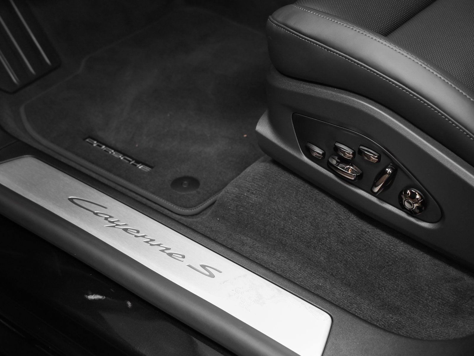 2026 Porsche Cayenne Cayenne S Coupe Electric