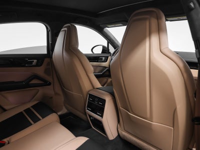 2023 Porsche Cayenne Cayenne GTS Coupe