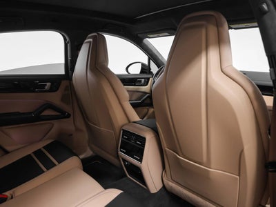 2023 Porsche Cayenne Cayenne GTS Coupe