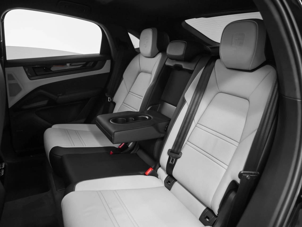 2026 Porsche Cayenne Cayenne GTS Coupe