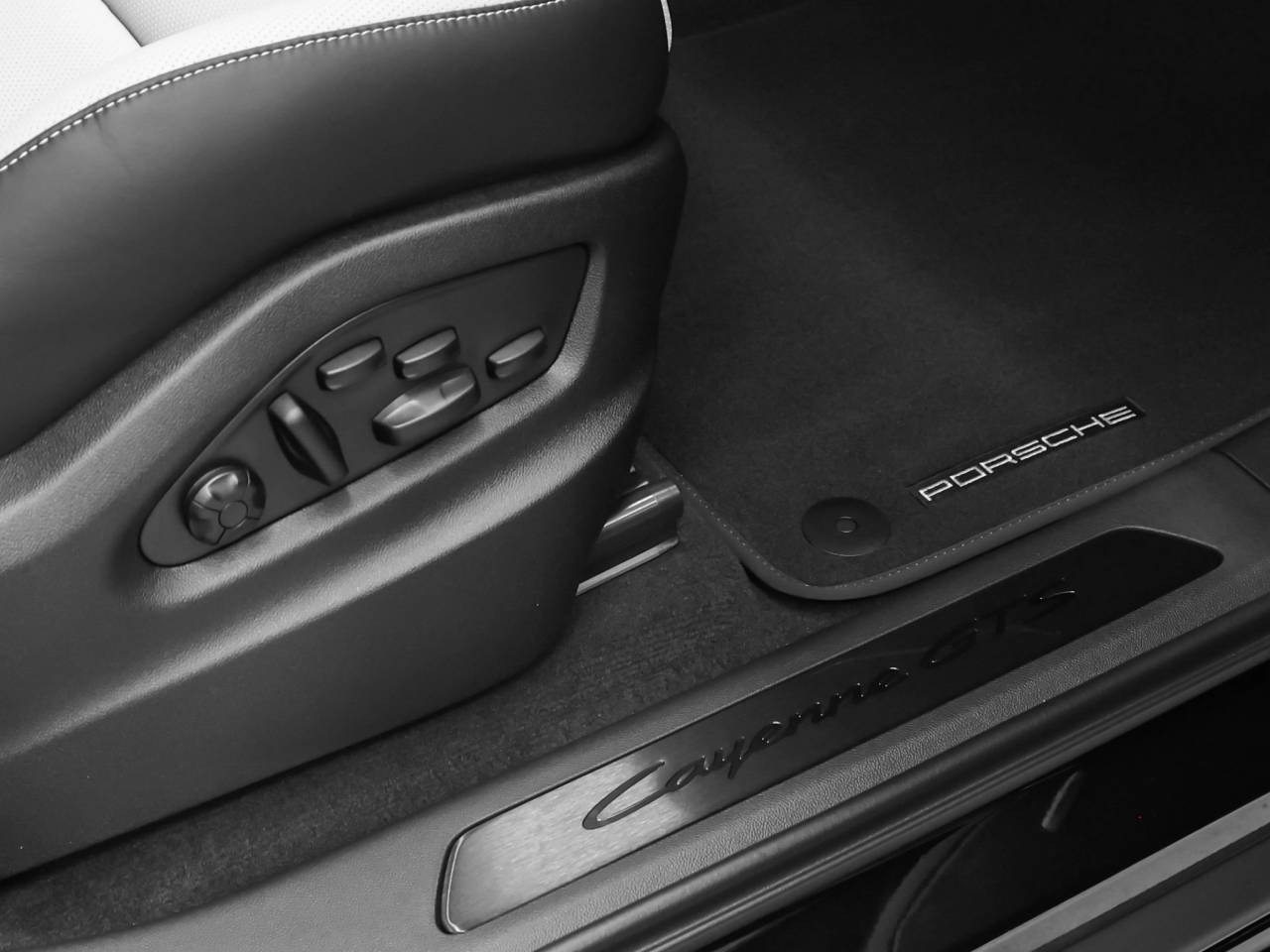 2026 Porsche Cayenne Cayenne GTS Coupe