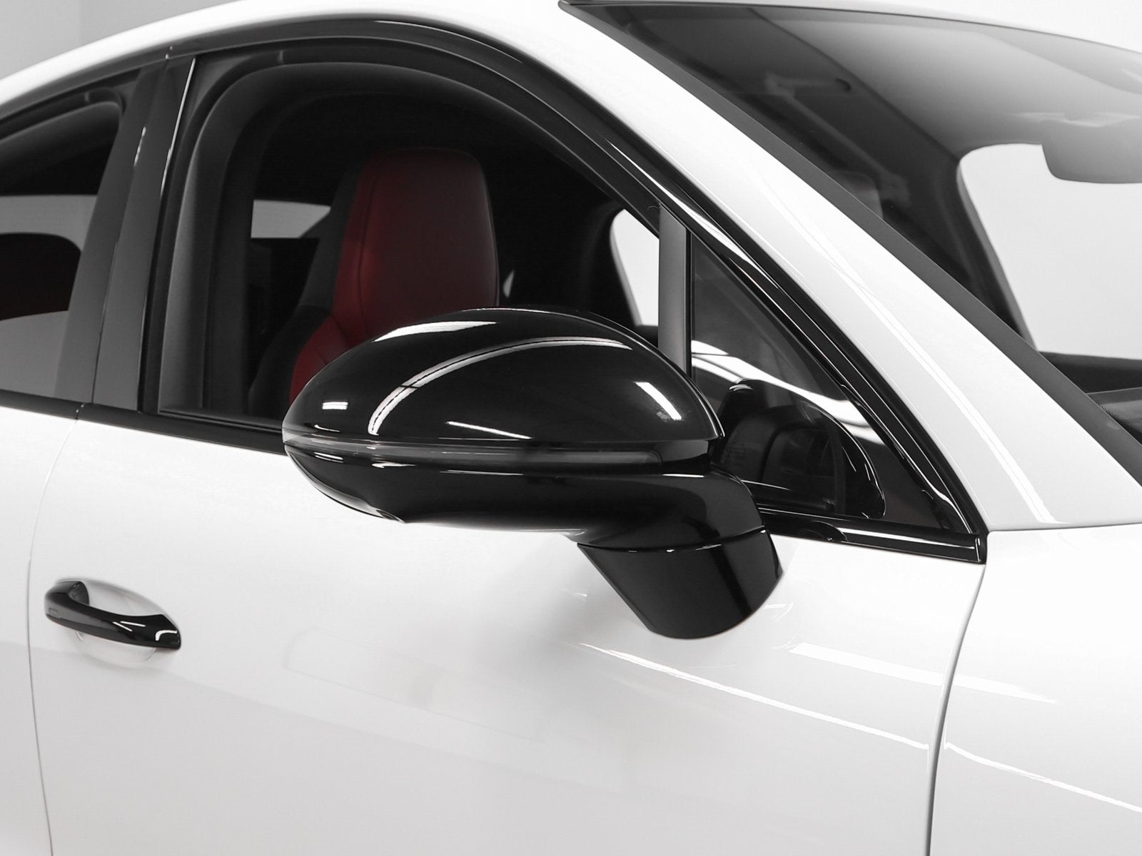 2025 Porsche Cayenne Cayenne GTS Coupe