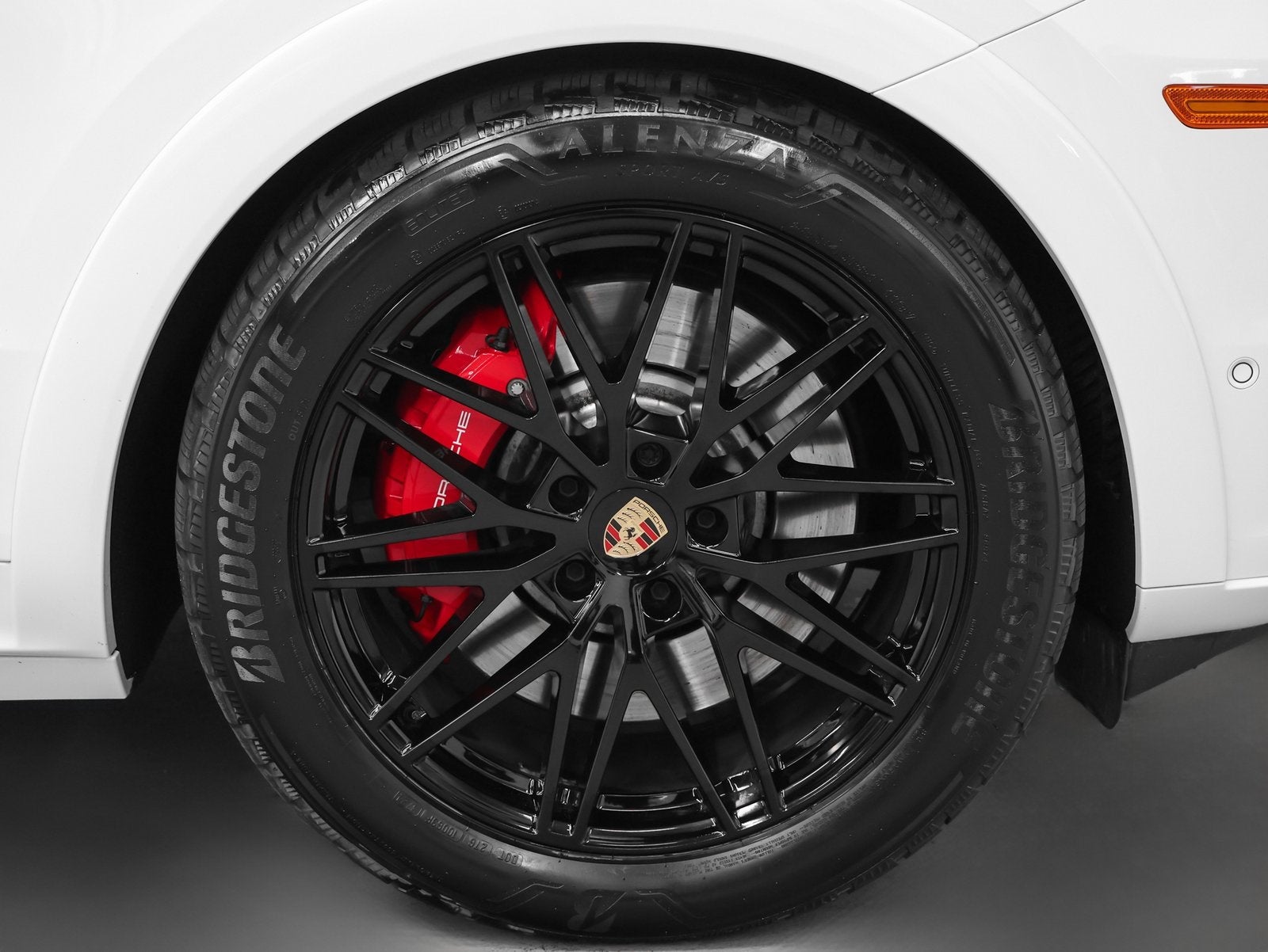 2025 Porsche Cayenne Cayenne GTS Coupe