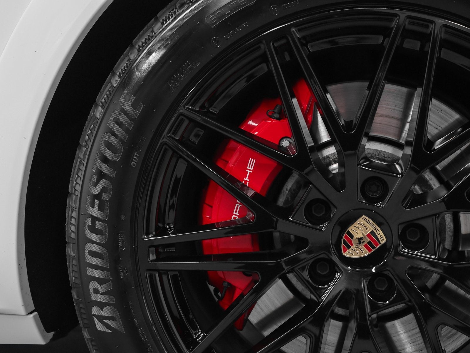 2025 Porsche Cayenne Cayenne GTS Coupe