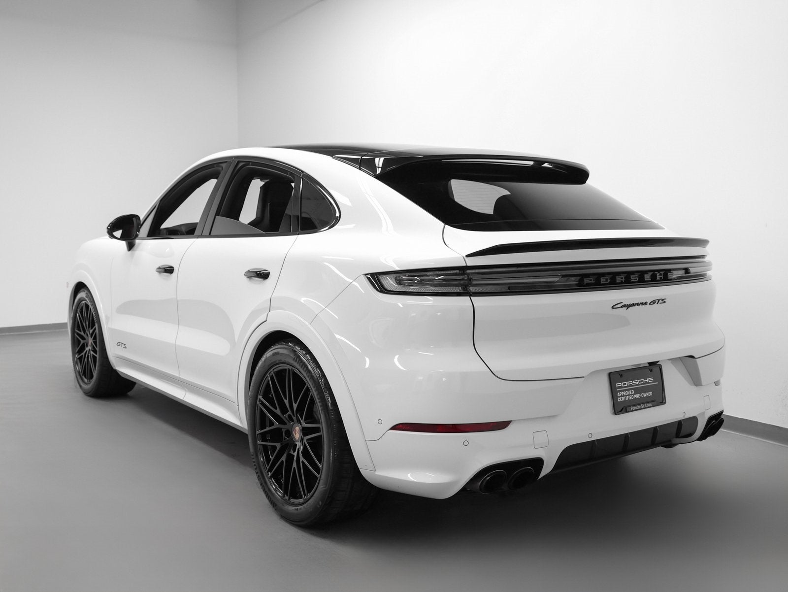 2025 Porsche Cayenne Cayenne GTS Coupe