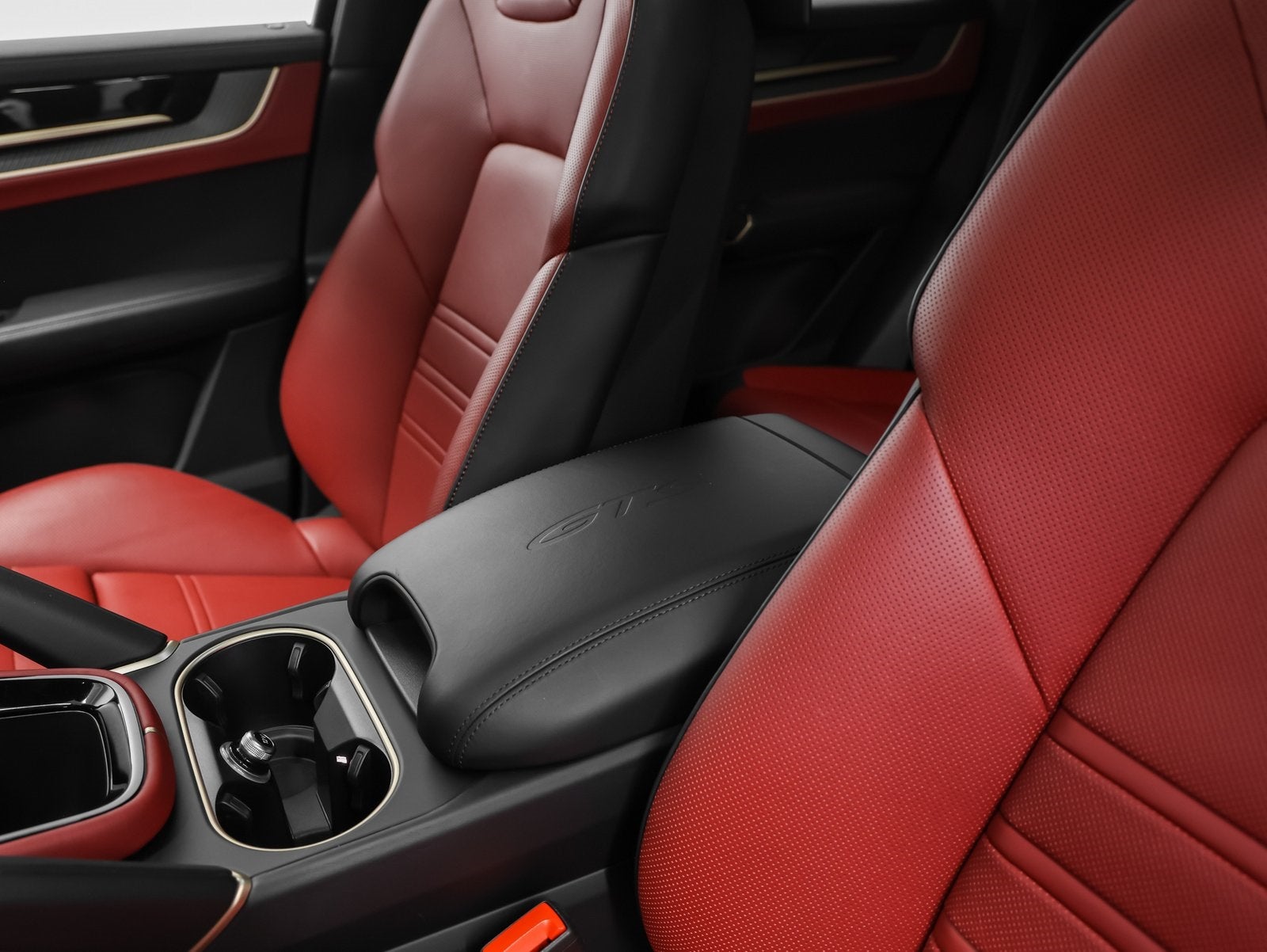 2025 Porsche Cayenne Cayenne GTS Coupe