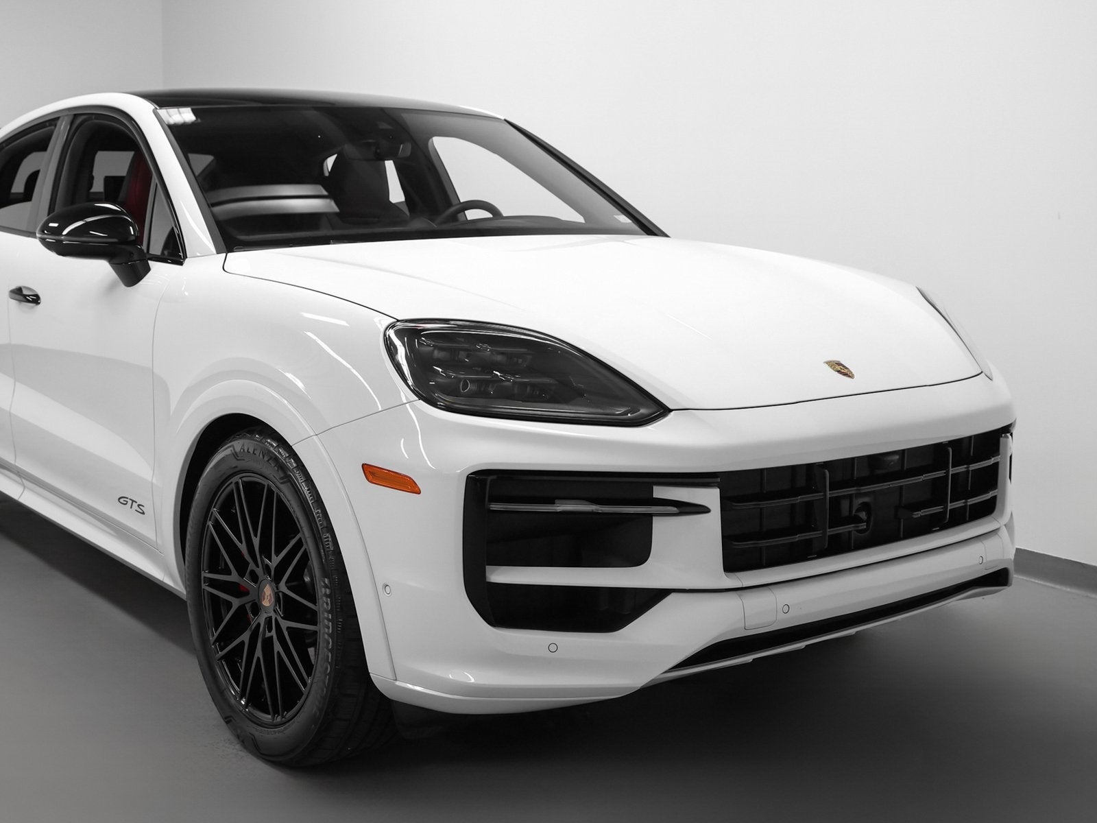 2025 Porsche Cayenne Cayenne GTS Coupe