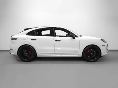 2025 Porsche Cayenne Cayenne GTS Coupe