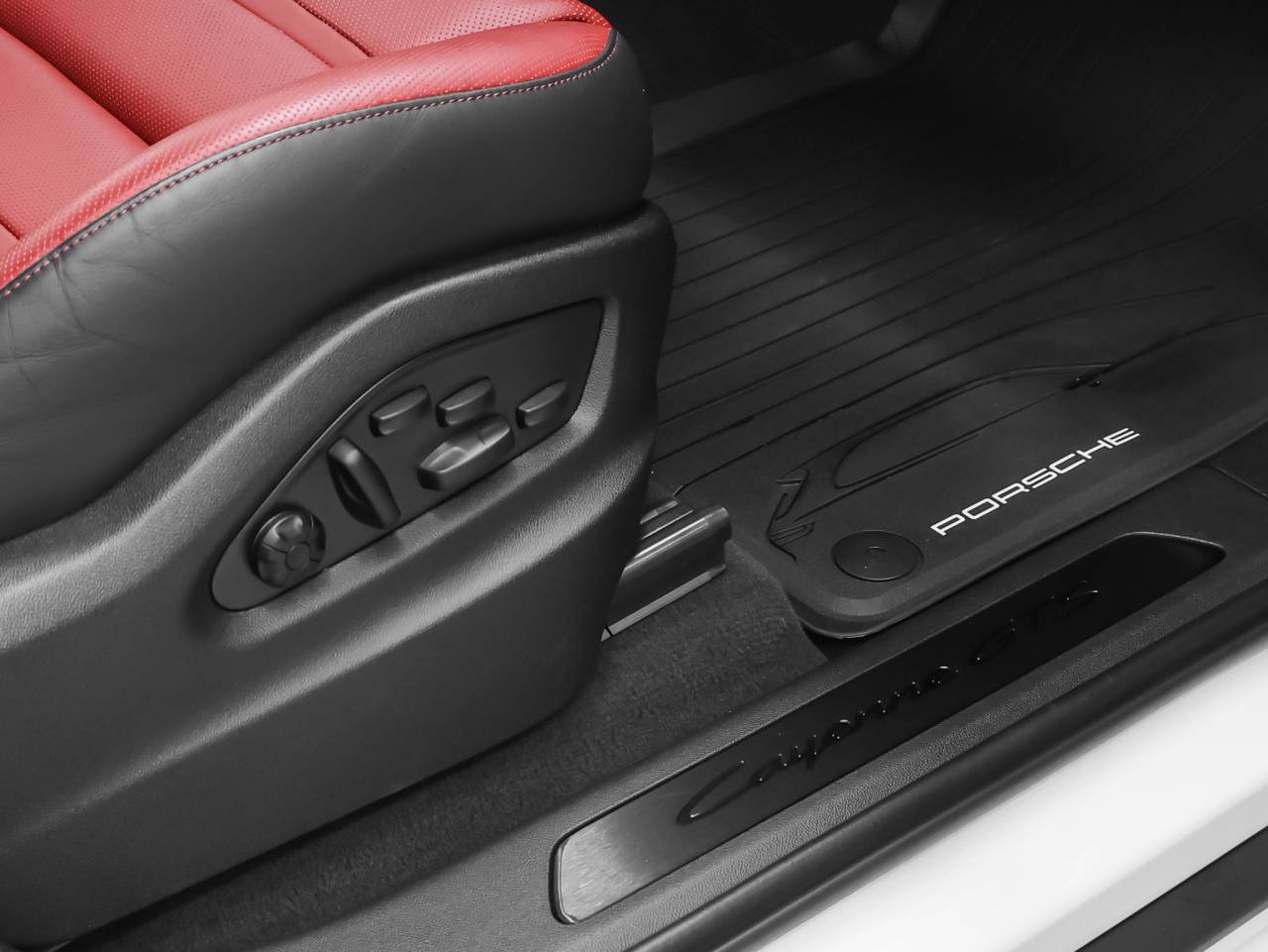 2025 Porsche Cayenne Cayenne GTS Coupe